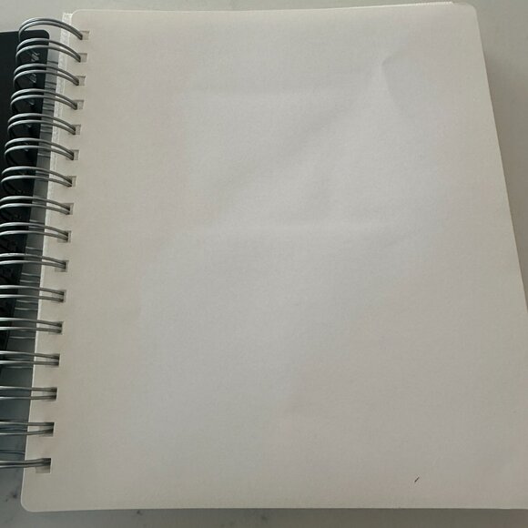 NWT Furio Home Spiral Photo Album - Picture 3 of 5